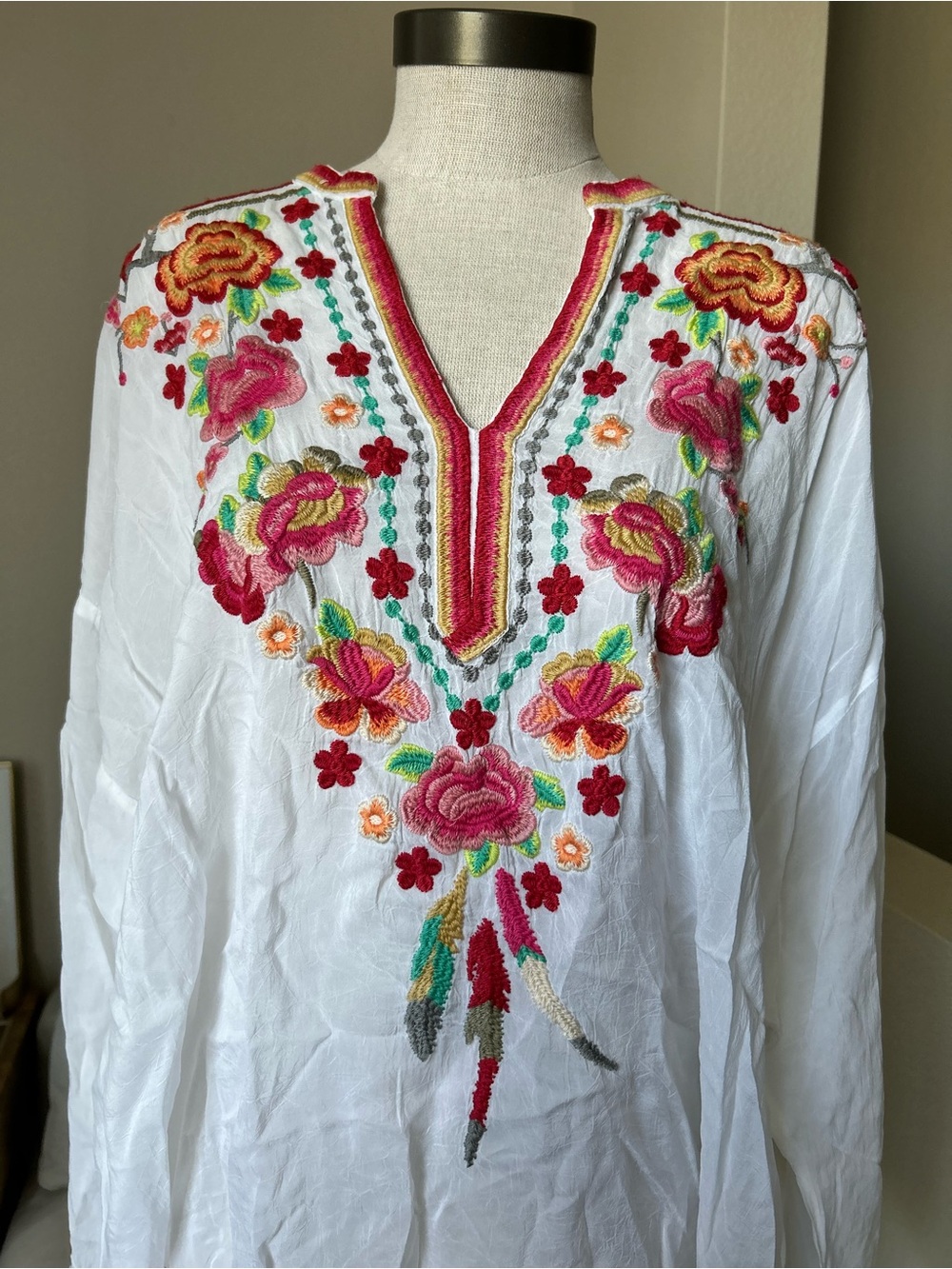 Johnny Was White Embroidered V-Neck Tunic with Multicolor Floral Detail - Picture 2 of 11